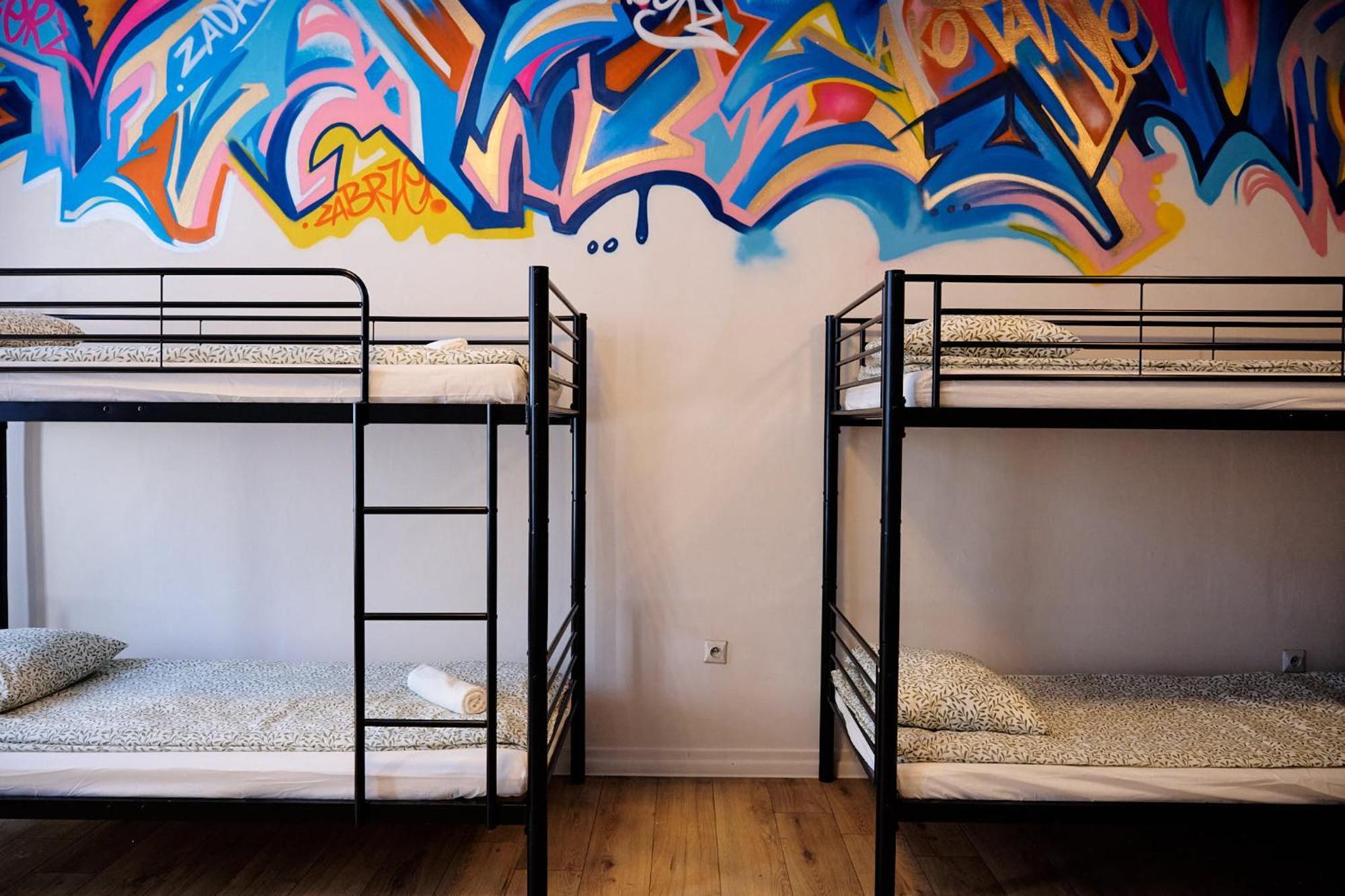 Hostel Graffiti — Photos 2